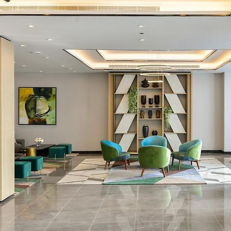 Damac Hills 2 Hotel, An Edge By Rotana Hotel Dubai Exterior foto