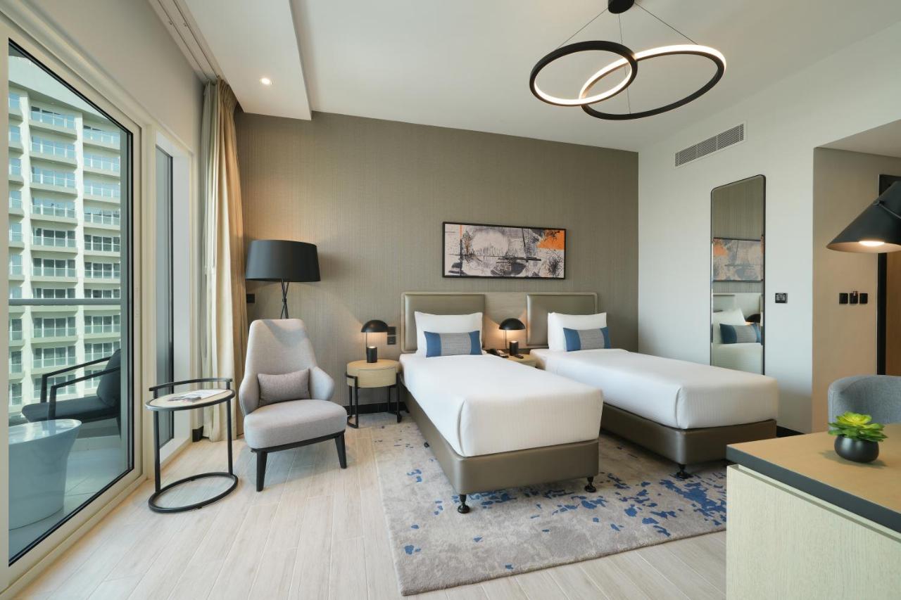 Damac Hills 2 Hotel, An Edge By Rotana Hotel Dubai Exterior foto